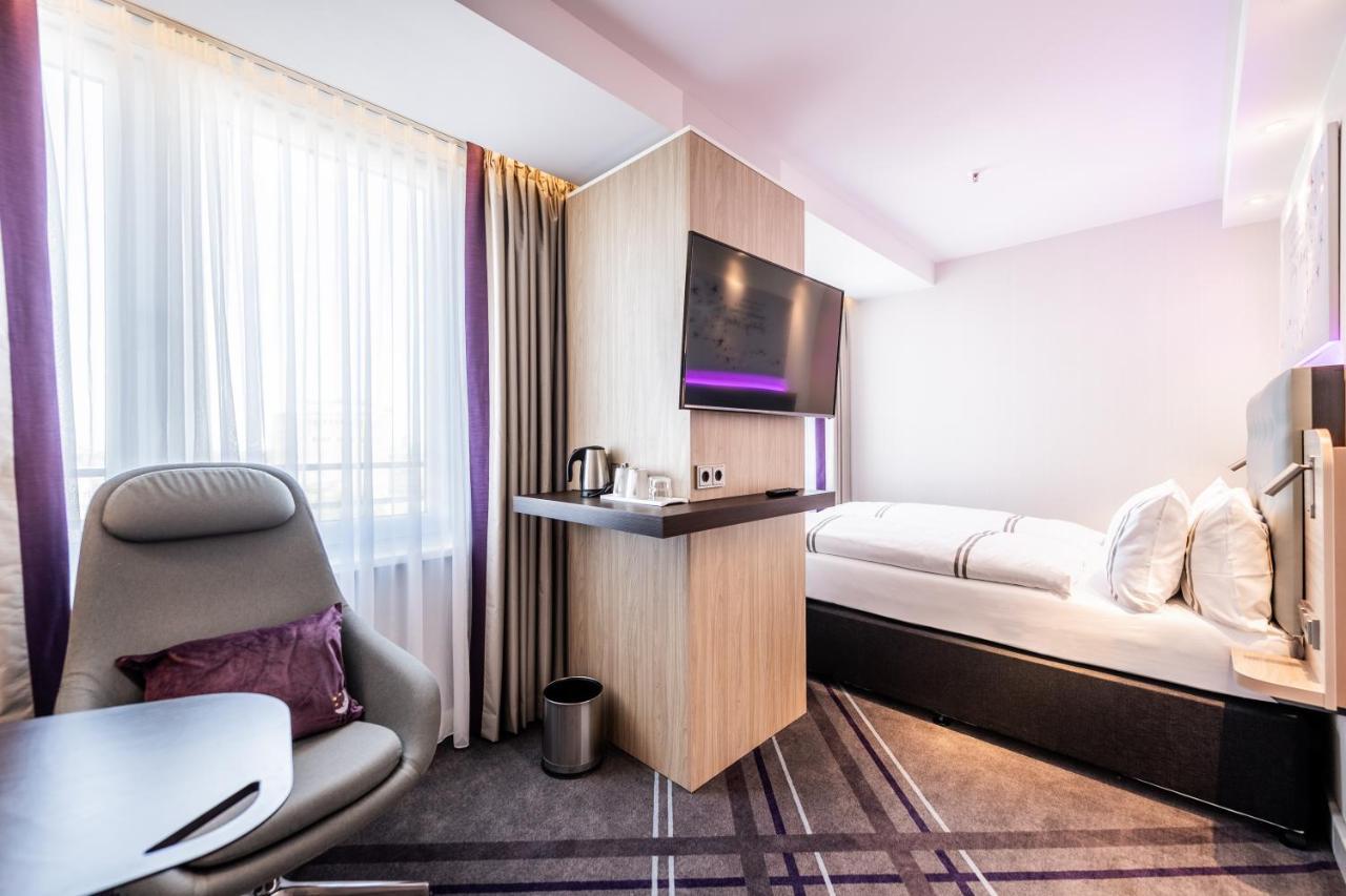Premier Inn Koeln City Sued Exterior photo