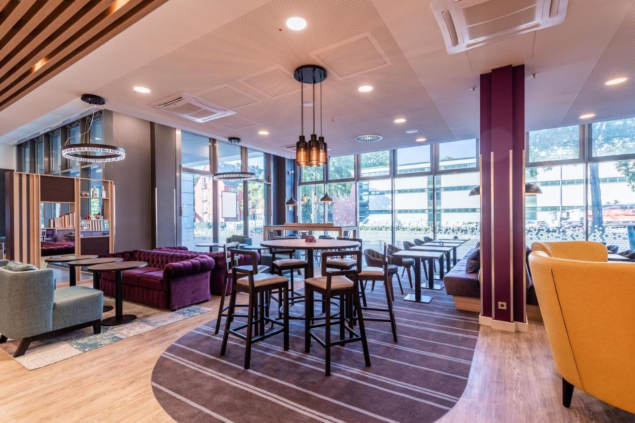 Premier Inn Koeln City Sued Exterior photo